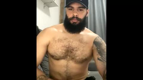 Snapshot of beardmax chatting on October 15, 6:38 am Min online show from October 15, 6:38 am