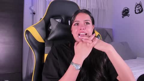 MELANI online show from February 13, 11:04 pm