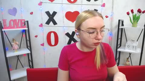 Snapshot of beatriceflyy chatting on February 3, 9:19 am BeatriceFlyy online show from February 3, 9:19 am