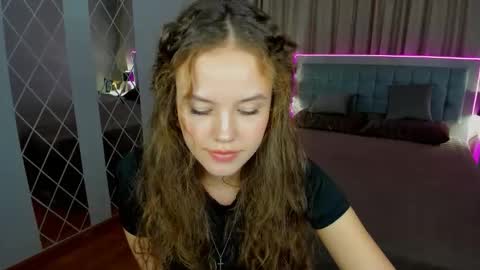 Snapshot of beatricewild chatting on October 8, 11:38 am BeatriceWild online show from October 8, 11:38 am