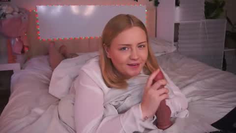 Beatrice online show from October 18, 11:03 am