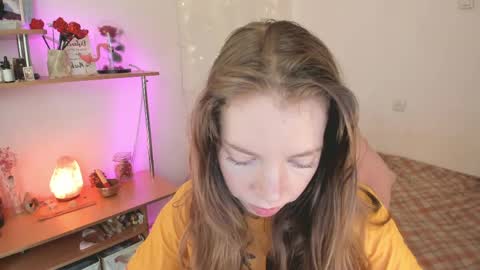 Eliise online show from May 25, 8:09 am
