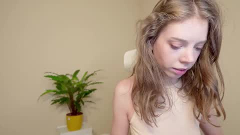 Eliise online show from November 6, 4:21 pm