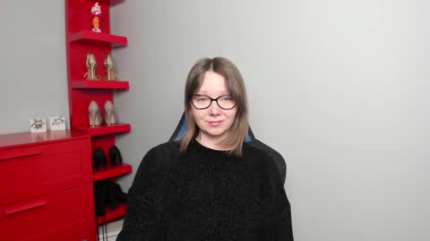 Zoe online show from February 18, 7:30 am