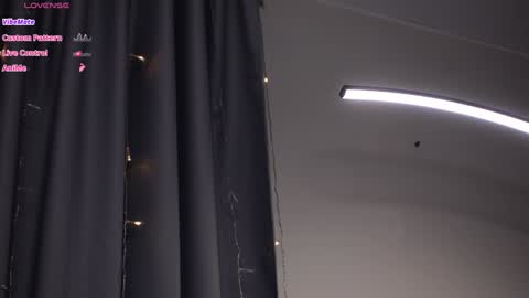 Snapshot of beckymartens chatting on October 4, 2:53 am BeckyMartens come join me on while im offline here online show from October 4, 2:53 am
