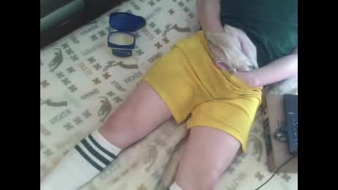 Snapshot of bedwetboy chatting on December 31, 3:42 pm Bedwetboys online show from December 31, 3:42 pm