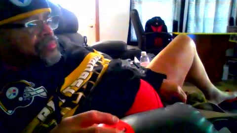 BEEF69DOG online show from May 11, 2:45 pm