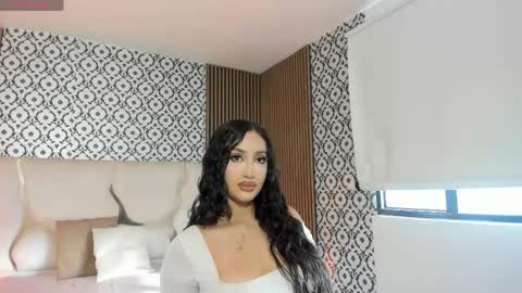 BELLA online show from May 26, 12:11 pm