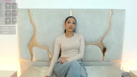 BELLA online show from October 4, 3:32 pm