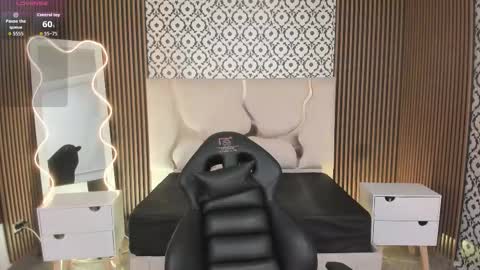 BELLA online show from October 30, 3:12 pm