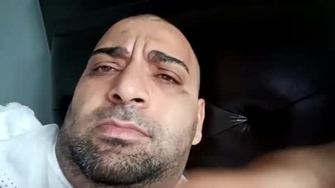 kevin and Bella online show from October 5, 1:51 pm