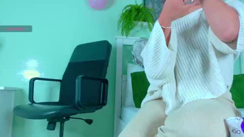 Snapshot of belamiller chatting on October 3, 11:51 am BELA online show from October 3, 11:51 am