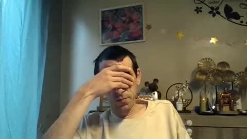 Snapshot of belgianboy33 chatting on October 8, 7:03 am Dreamcock online show from October 8, 7:03 am