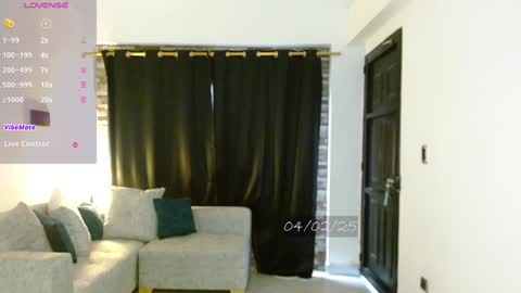   online show from February 4, 12:22 pm