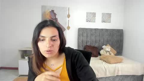bella_bunny1 online show from July 3, 9:41 pm
