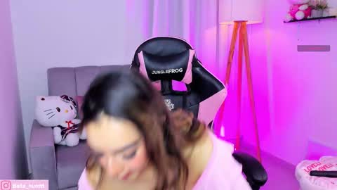 bella igbella hunttt online show from February 15, 5:53 am