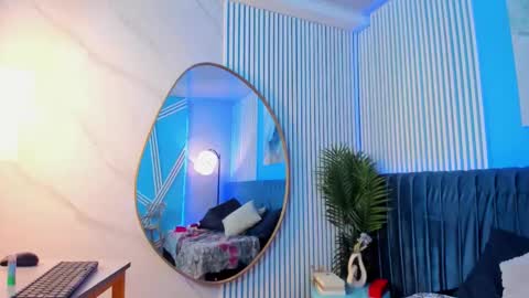 Snapshot of bella_riviera chatting on October 19, 4:33 pm Bella Riviera online show from October 19, 4:33 pm