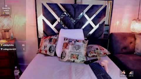 bella_volup online show from May 9, 2:45 pm