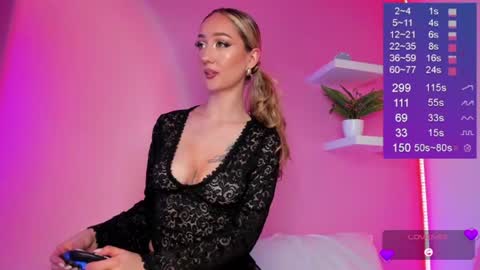 Bella White online show from June 25, 1:27 pm