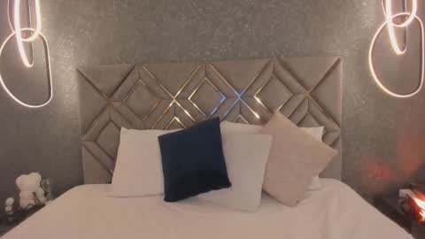 Cris online show from January 6, 8:57 pm