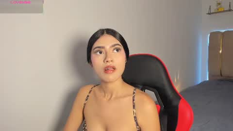 bellaastorm online show from August 1, 8:43 pm
