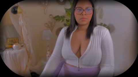 Snapshot of bellablakes18 chatting on March 10, 10:18 am Bellah Blakes-Sarah Scrumptious Lee online show from March 10, 10:18 am