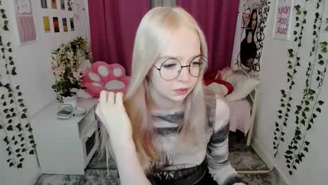 Bella online show from March 19, 12:10 pm