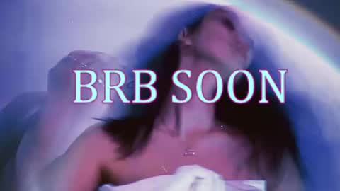 bellaparker_ online show from March 13, 9:34 am