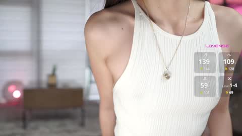 Belle Adrienne  IG  online show from December 17, 2:12 am