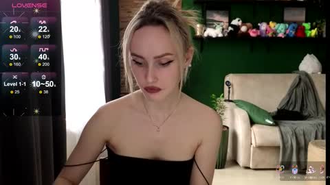 Snapshot of belle_vill chatting on October 7, 8:54 am Belle online show from October 7, 8:54 am