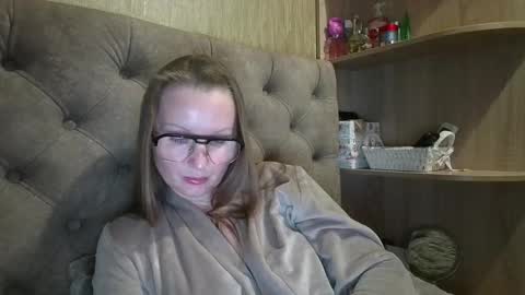 Amelia online show from October 18, 5:50 pm