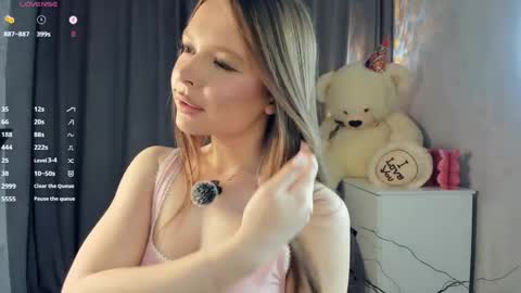 Bella online show from April 8, 6:11 pm