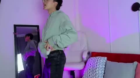 Neon online show from October 2, 11:42 am