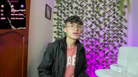 Neon online show from January 8, 12:55 pm