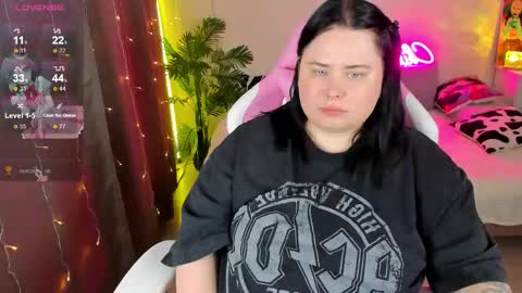 LinaBoo online show from November 6, 6:55 pm