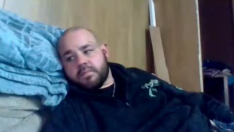 Snapshot of benbolt323 chatting on November 1, 6:40 pm benbolt323 online show from November 1, 6:40 pm