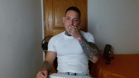 benjamin_isaac online show from February 25, 11:59 pm