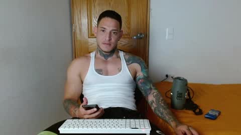 benjamin_isaac online show from December 29, 12:41 am