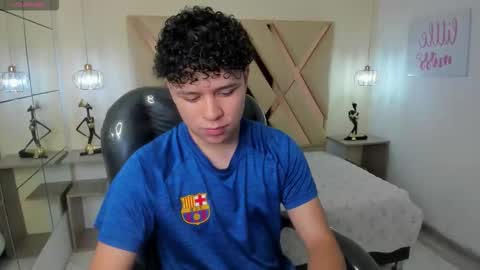 Snapshot of benjamintwink1 chatting on October 6, 8:37 pm BENJAMIN online show from October 6, 8:37 pm
