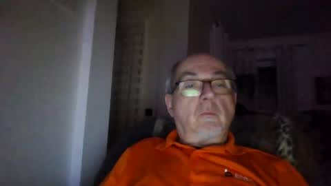 Snapshot of bernard1102 chatting on December 31, 3:12 am bernard1102 online show from December 31, 3:12 am