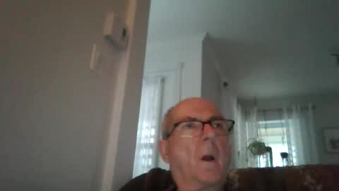 bernard1102 online show from April 16, 11:18 pm