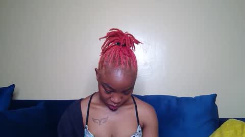 berries_lee online show from September 8, 5:23 pm