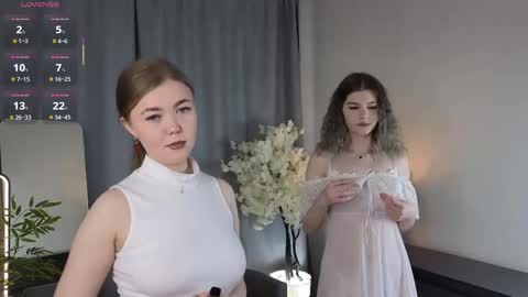 Aurora online show from October 25, 10:47 am