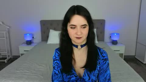 Violette online show from April 22, 2:52 am