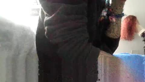 ToxicPipe757 online show from November 4, 3:57 pm