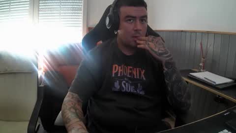 berto3389 online show from June 8, 5:36 pm