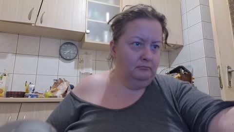 bethnorth online show from September 25, 4:41 am