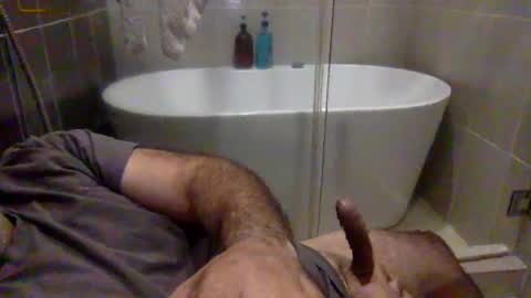 Snapshot of betoooox chatting on October 17, 9:35 am Virtual Gentleman online show from October 17, 9:35 am