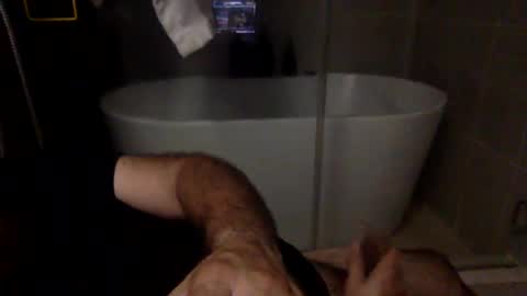 Snapshot of betoooox chatting on October 3, 9:06 am Virtual Gentleman online show from October 3, 9:06 am
