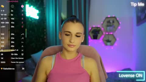 Snapshot of betty_greyy chatting on September 28, 6:50 pm Betty Grey online show from September 28, 6:50 pm